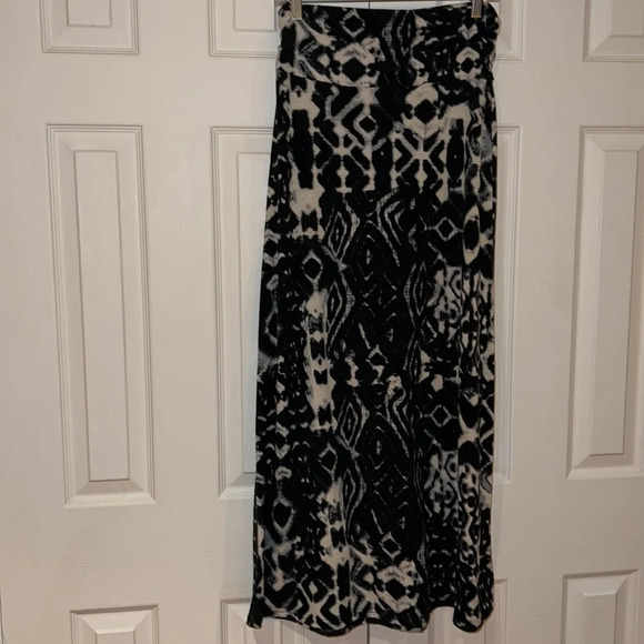 Lily Morgan boho high waisted printed maxi skirt  Sz M - Picture 3 of 14